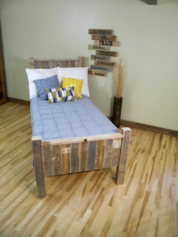 DIY Pallet Bed Pallet Furniture Plans