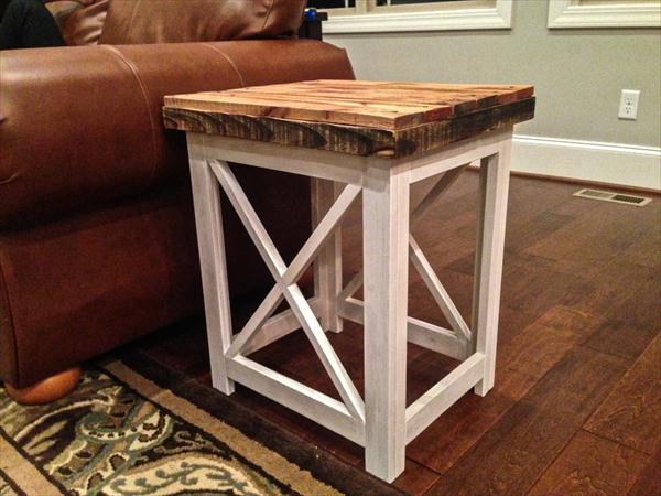DIY Maple Pallet Side Table or Nightstand Pallet ...